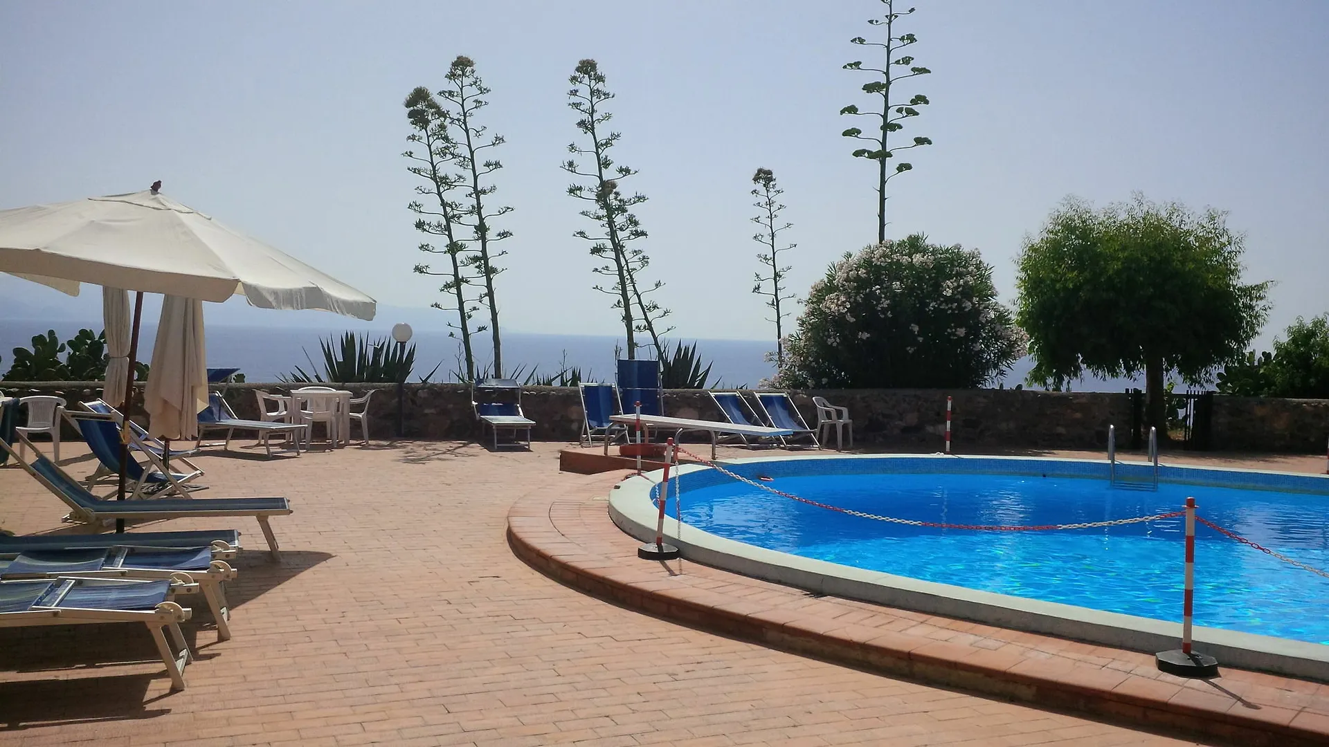 Residence Covo degli Dei Milazzo 0*,
