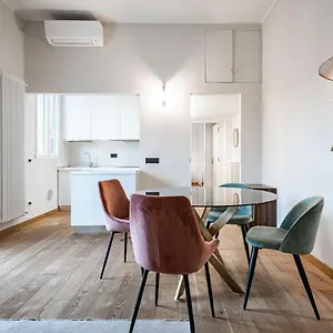 Montello Livings, Exclusive Terrace And Skyline View , Milano Italia